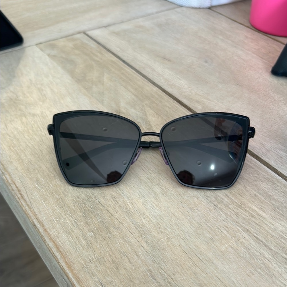 Diff Eyewear Black Modern Sunglasses